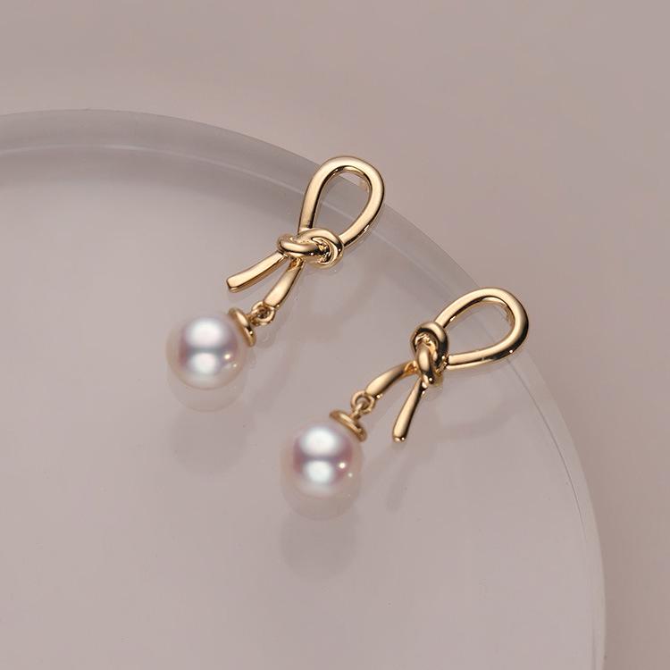 Gold-Plated Knot Pearl Stud Earrings: S925 Sterling Silver, Fashionable and Elegant Women s Jewelry 925 Silver золотой
Gold-Plated Knot Pearl Stud Earrings: S925 Sterling Silver, Fashionable and Elegant Women s Jewelry 925 Silver золотой