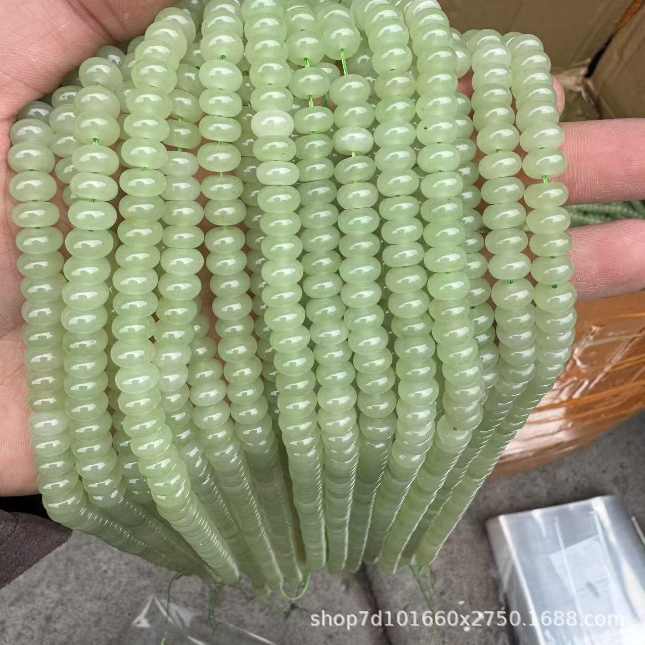 Натуральні намистини з абаксу Сіюй - Аксесуари для DIY прикрас 5*8, approx. 78 beads per strand
Натуральні намистини з абаксу Сіюй - Аксесуари для DIY прикрас 5*8, approx. 78 beads per strand