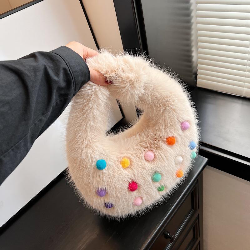Autumn and winter blanket bag 2025 new Korean version fashionable color hairball personalized women s one shoulder hand carrying dumpling bag синій
Autumn and winter blanket bag 2025 new Korean version fashionable color hairball personalized women s one shoulder hand carrying dumpling bag синій
