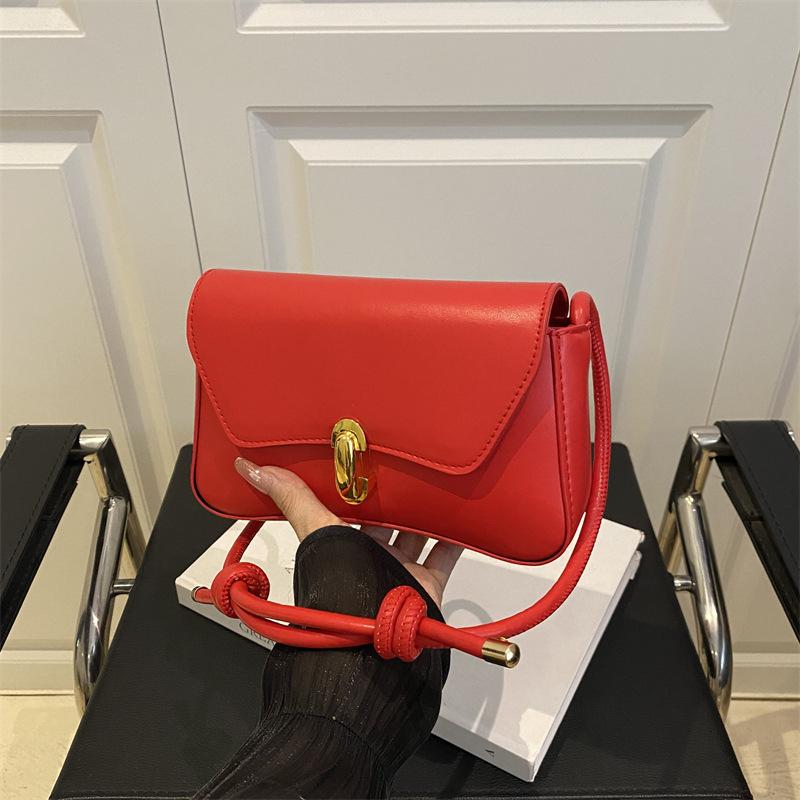 Simple design, texture, fresh temperament, new summer lock, portable underarm shoulder bag for women красный
Simple design, texture, fresh temperament, new summer lock, portable underarm shoulder bag for women красный