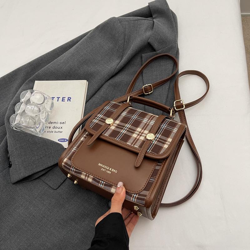 Retro plaid backpack women s fashion niche design 2025 new casual street trend schoolbag travel backpack коричневый
Retro plaid backpack women s fashion niche design 2025 new casual street trend schoolbag travel backpack коричневый