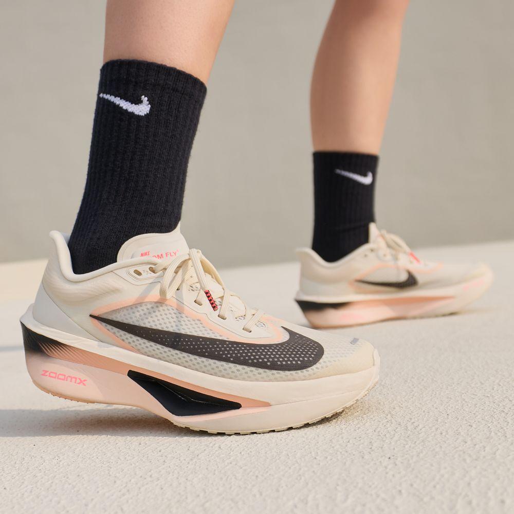 Nike Zoom Fly 6 Бледно-слоновая кость Оттенок малинового (Женский) 42
Nike Zoom Fly 6 Бледно-слоновая кость Оттенок малинового (Женский) 42