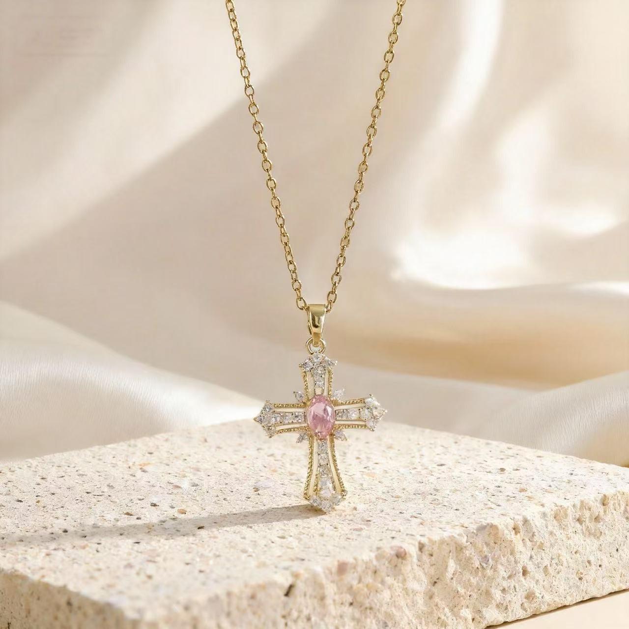 Necklace Copper Gold-plated Full Diamond Retro Light Luxury High-end Titanium Steel Chain Does Not Fade Jewelry Women 18K
Necklace Copper Gold-plated Full Diamond Retro Light Luxury High-end Titanium Steel Chain Does Not Fade Jewelry Women 18K