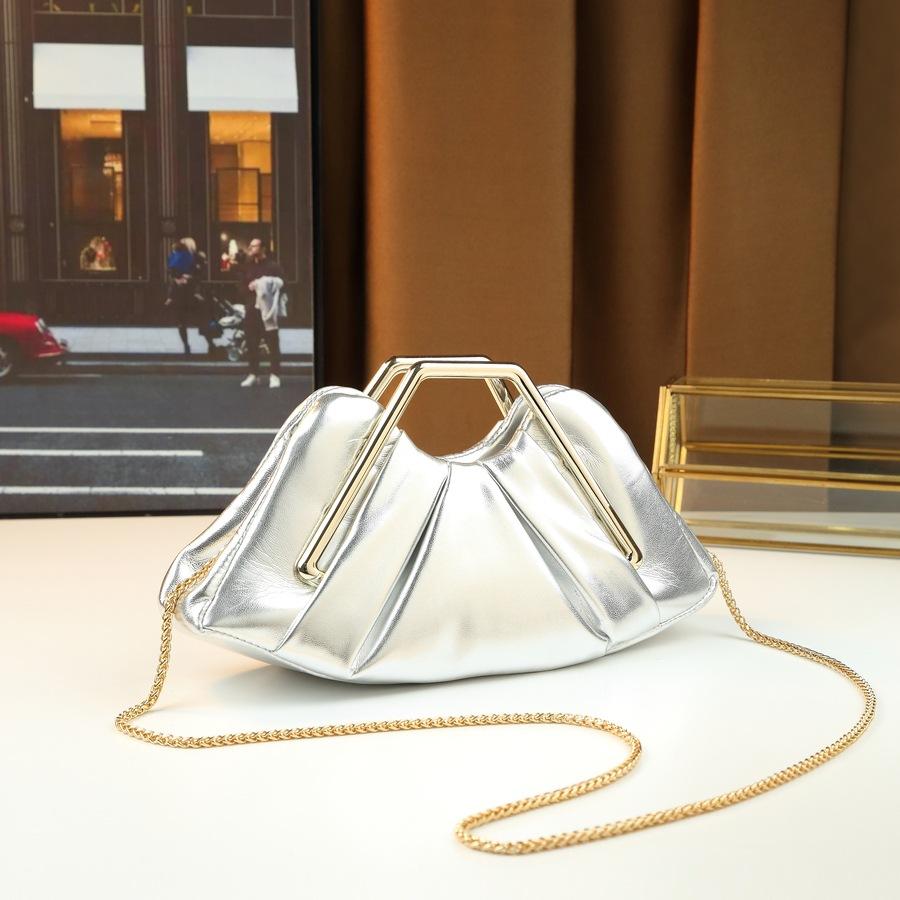 Cloud Pleated Handbag Fashionable Dinner Party Women Shoulder Crossbody Light Luxury Chain Bag серебряный
Cloud Pleated Handbag Fashionable Dinner Party Women Shoulder Crossbody Light Luxury Chain Bag серебряный