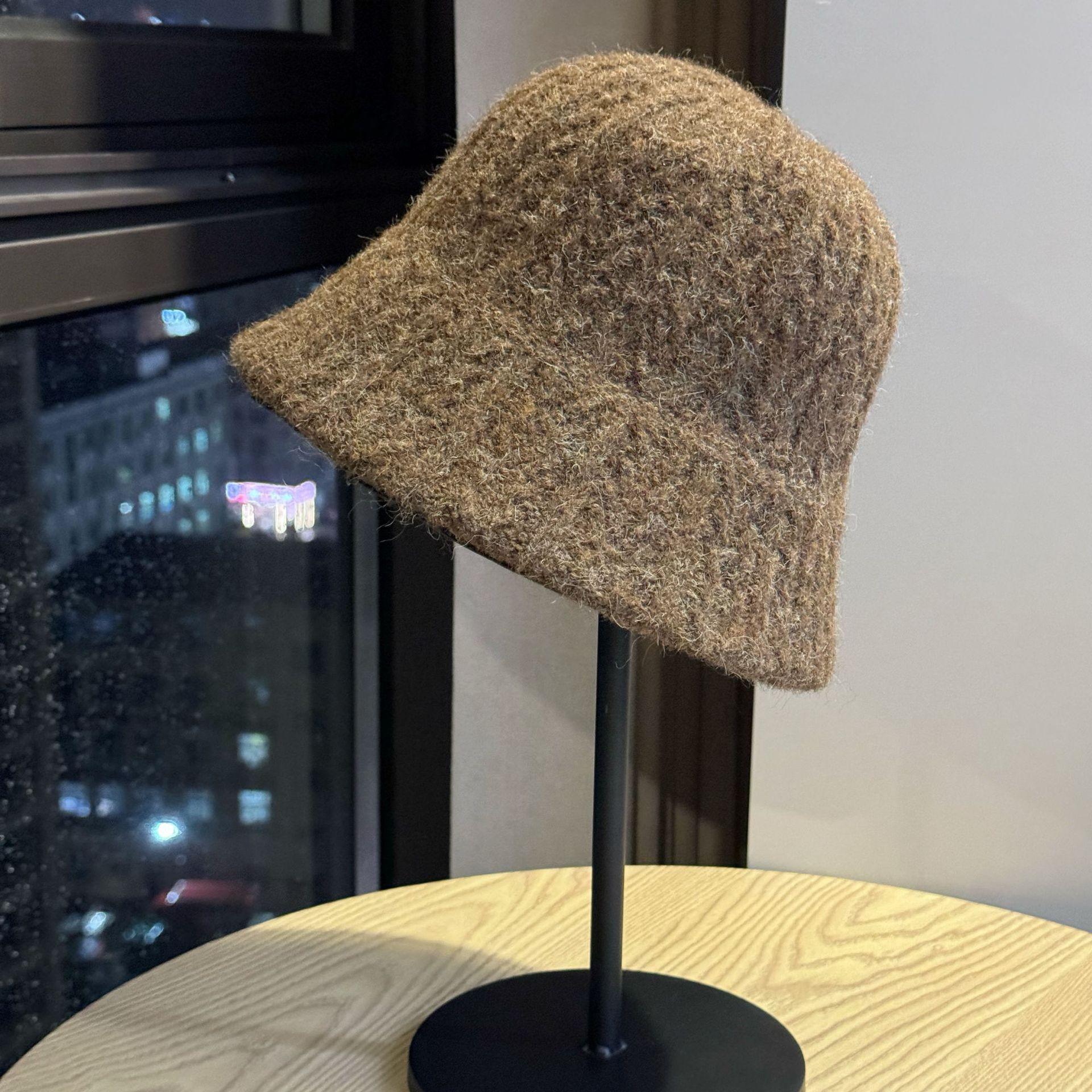 Новая Модная Универсальная Женская Шапка-Котелок в Корейском Стиле Осень-Зима, Маленькая Рыбацкая Шапка Иностранного Стиля, Простая Темпераментная Теплая Шапка-Котелок Adjustable
Новая Модная Универсальная Женская Шапка-Котелок в Корейском Стиле Осень-Зима, Маленькая Рыбацкая Шапка Иностранного Стиля, Простая Темпераментная Теплая Шапка-Котелок Adjustable