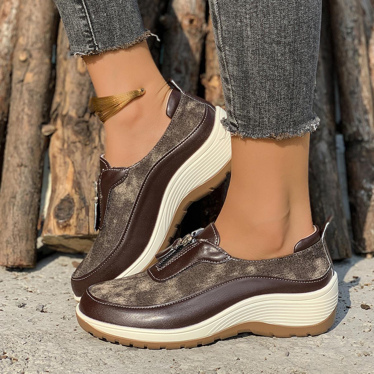 2024 autumn new large size casual shoes color matching leopard print wedge heel thick sole round head foot shoes 43
2024 autumn new large size casual shoes color matching leopard print wedge heel thick sole round head foot shoes 43