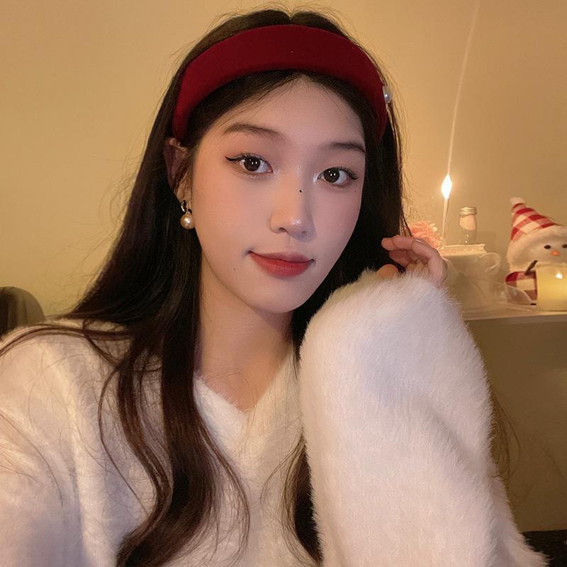 Повязка на голову из высококачественного бархата с черепом: Осенне-зимний стиль для женщин F1240 красный
Повязка на голову из высококачественного бархата с черепом: Осенне-зимний стиль для женщин F1240 красный