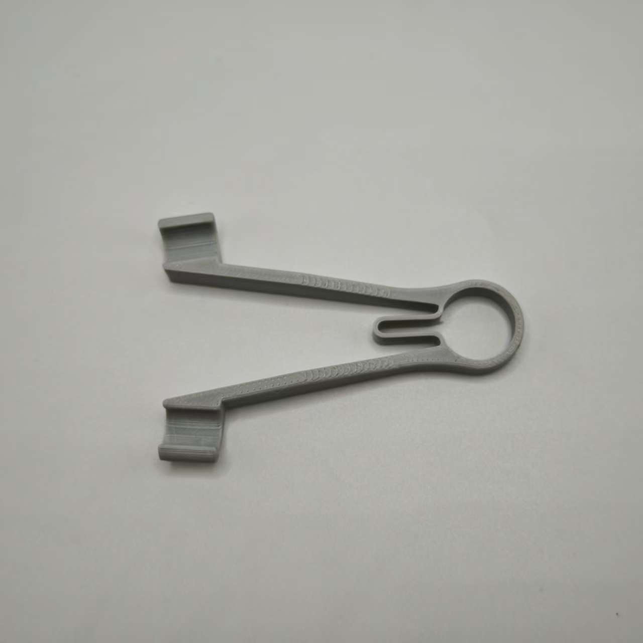 3D-printedMultimeter Probe Holder 8mm/10mm Electrician s Pen Holder Single-handed Auxiliary Clamping Tool for Electrical Testing 1pcs сірий
3D-printedMultimeter Probe Holder 8mm/10mm Electrician s Pen Holder Single-handed Auxiliary Clamping Tool for Electrical Testing 1pcs сірий