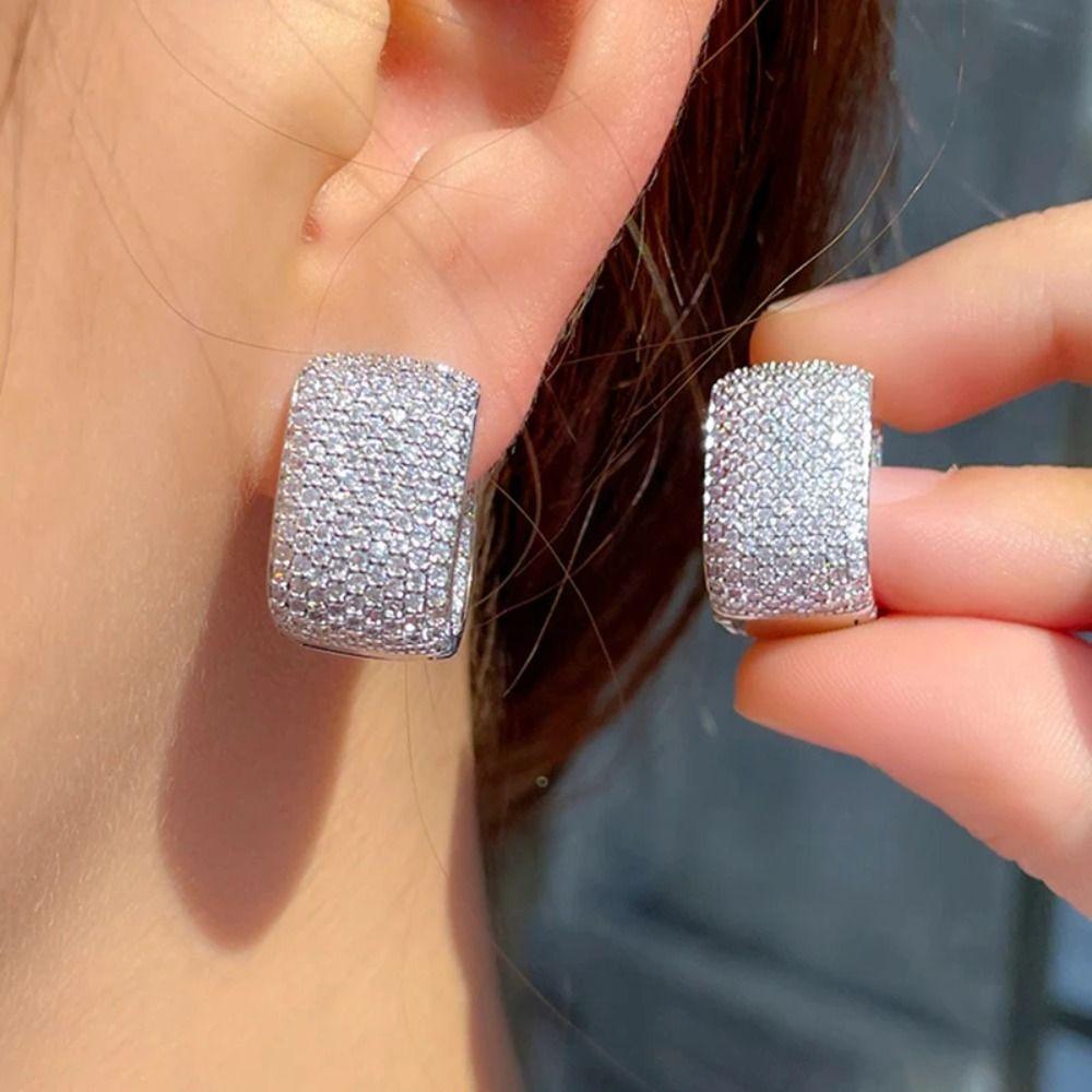 Полный кубический цирконий обруч аксессуары для ушей Bling Bling серьги-капли Свадебные украшения
Полный кубический цирконий обруч аксессуары для ушей Bling Bling серьги-капли Свадебные украшения