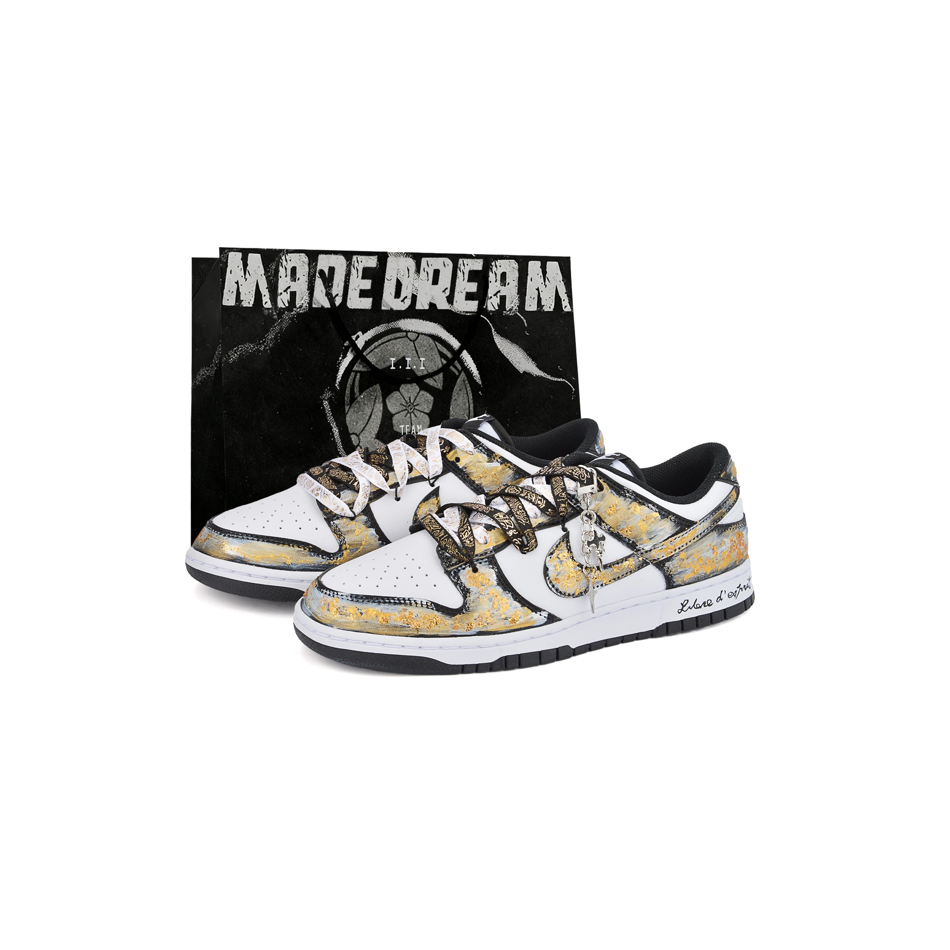 Nike Dunk Abrasion Resistant Low top Skateboard Shoes Women s Black Gold CW1590-100(Team1517-GSBOX) 36
Nike Dunk Abrasion Resistant Low top Skateboard Shoes Women s Black Gold CW1590-100(Team1517-GSBOX) 36