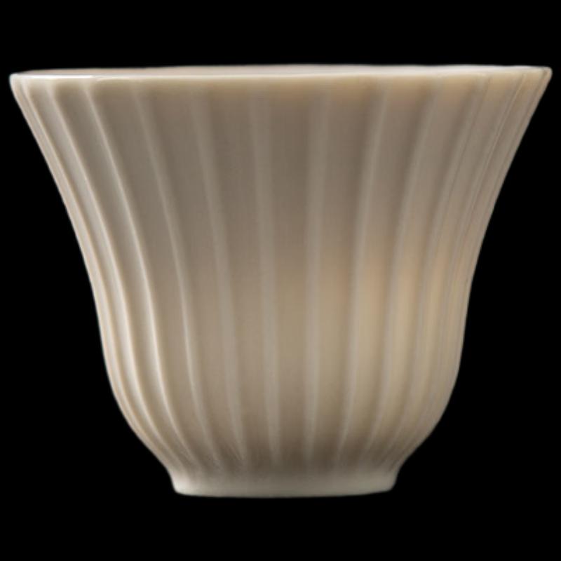 Shangqi Dehua White Porcelain Gongfu Tea Cup
Shangqi Dehua White Porcelain Gongfu Tea Cup