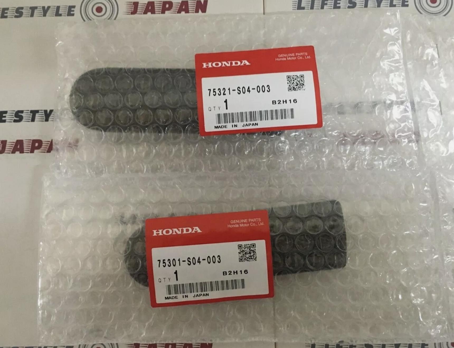 Оригинальный тонкий защитный молдинг переднего крыла HONDA 75301-S04-003 75321-S04-003
Оригинальный тонкий защитный молдинг переднего крыла HONDA 75301-S04-003 75321-S04-003