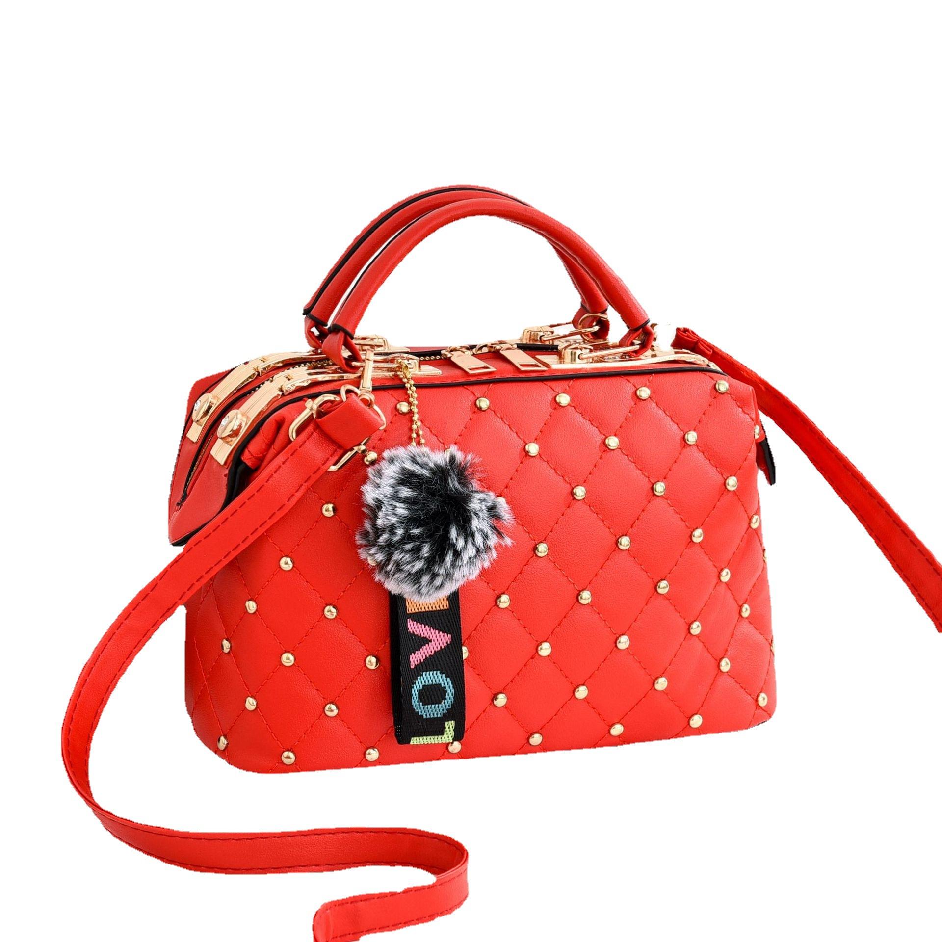 Маленькая квадратная сумка, новинка, корейский стиль, меховые сумки с шариками, женский темперамент, сумка на плечо в западном стиле, большая вместительная сумка красный
Маленькая квадратная сумка, новинка, корейский стиль, меховые сумки с шариками, женский темперамент, сумка на плечо в западном стиле, большая вместительная сумка красный