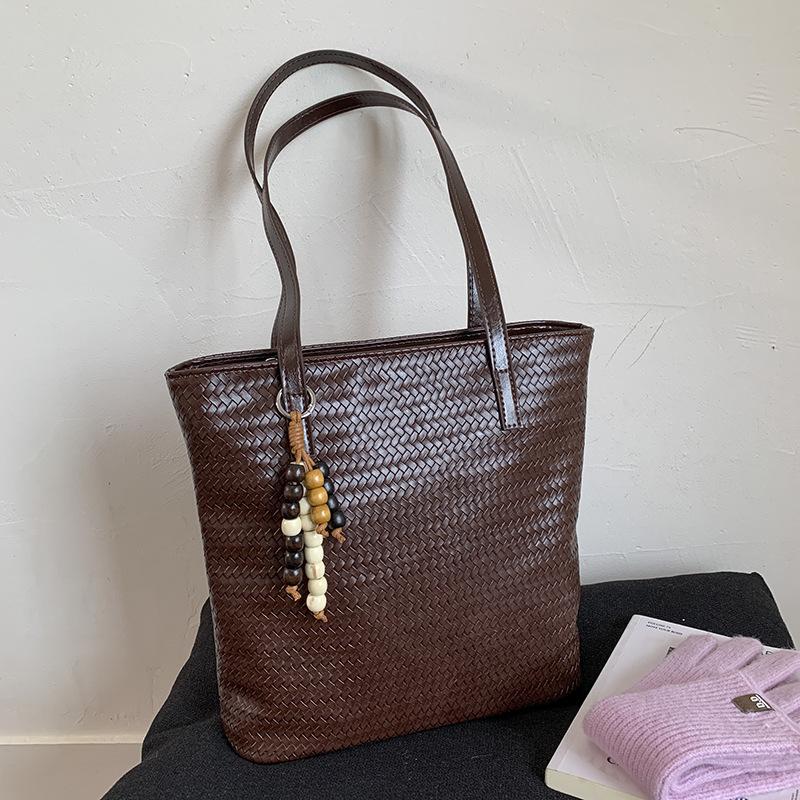 Summer new tote bag women s bag large-capacity college student commuting bag casual shoulder shopping bag кофейный
Summer new tote bag women s bag large-capacity college student commuting bag casual shoulder shopping bag кофейный