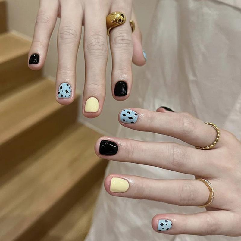 Yellow Black Blue Speckled Color Block Press-On Nails - Fresh Daily Short Versatile Nail Art for All Sizes
Yellow Black Blue Speckled Color Block Press-On Nails - Fresh Daily Short Versatile Nail Art for All Sizes