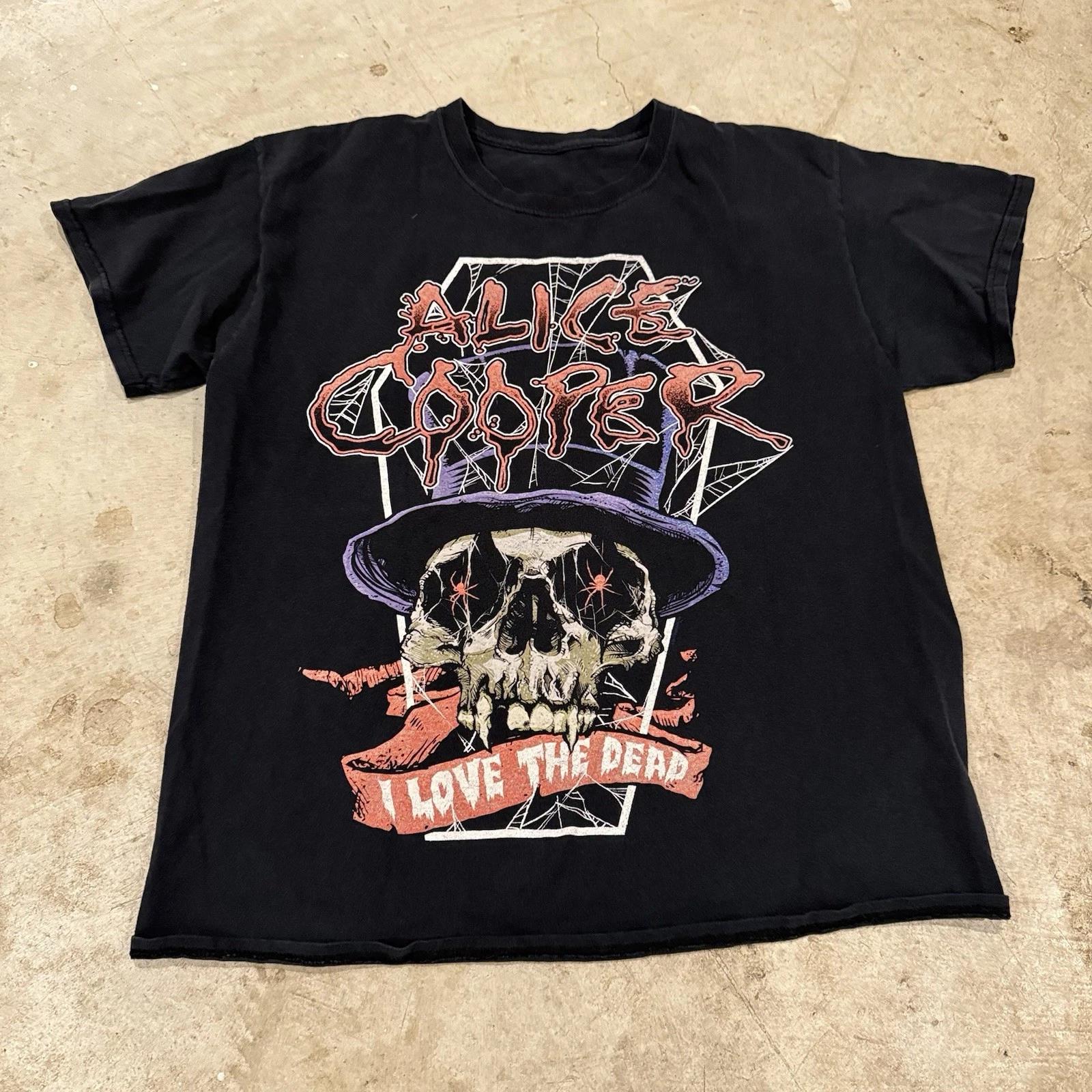 Alice Cooper T-T-Shirt World Tour I Love The Dead 2017 Mens Adult Size M/L L
Alice Cooper T-T-Shirt World Tour I Love The Dead 2017 Mens Adult Size M/L L