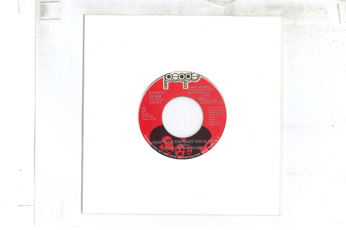 7-дюймовая пластинка MACEO THE MACKS Я могу играть только для тебя Я Do PE634 PEOPLE 1974 США СоулФанк Б/У
7-дюймовая пластинка MACEO THE MACKS Я могу играть только для тебя Я Do PE634 PEOPLE 1974 США СоулФанк Б/У