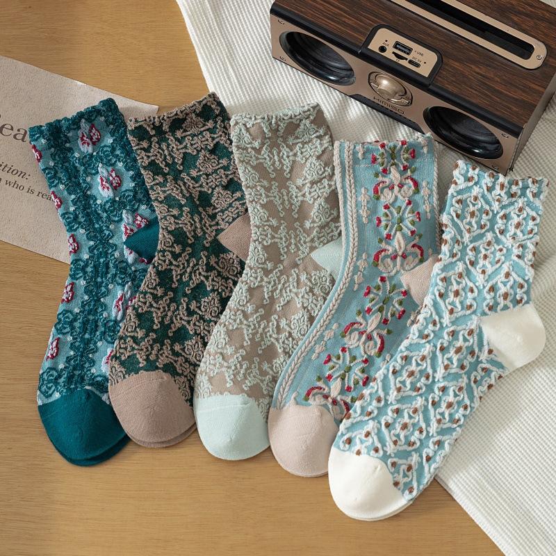 Female Spring and Autumn Literature Retro Stereoscopic Relief Flowers Palace Wind Suction Breathable In The Tube Pile Socks 1 pair
Female Spring and Autumn Literature Retro Stereoscopic Relief Flowers Palace Wind Suction Breathable In The Tube Pile Socks 1 pair