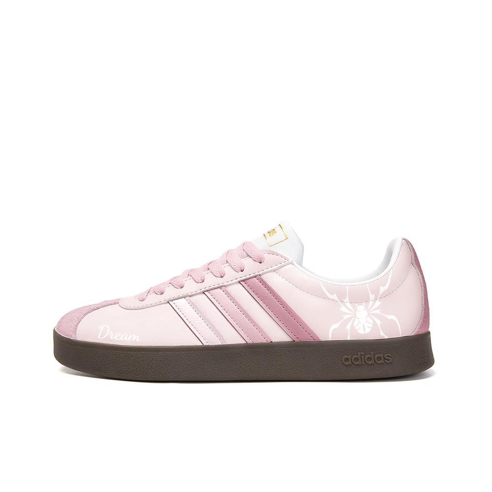 Adidas Neo VL Court 2.0 Shockproof Rain Anti-Slip Wear-Resistant Low-Top Skateboard Shoes Unisex Pink ID6015(Team354-) 44⅔
Adidas Neo VL Court 2.0 Shockproof Rain Anti-Slip Wear-Resistant Low-Top Skateboard Shoes Unisex Pink ID6015(Team354-) 44⅔