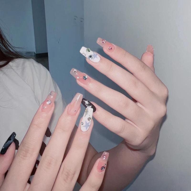 Summer Star Diamond Medium Long Handmade Wearable Nails – Sweet & Cool False Nail Patches Glue Type
Summer Star Diamond Medium Long Handmade Wearable Nails – Sweet & Cool False Nail Patches Glue Type