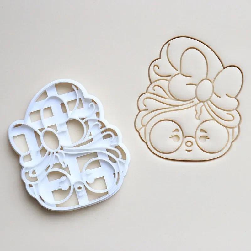 1Pc Christmas Cookie Cutter Santa Claus Shaped Christmas Themed Pressable Biscuit Mold Cookie Stamp Embosser Baking Pastry Tools
1Pc Christmas Cookie Cutter Santa Claus Shaped Christmas Themed Pressable Biscuit Mold Cookie Stamp Embosser Baking Pastry Tools