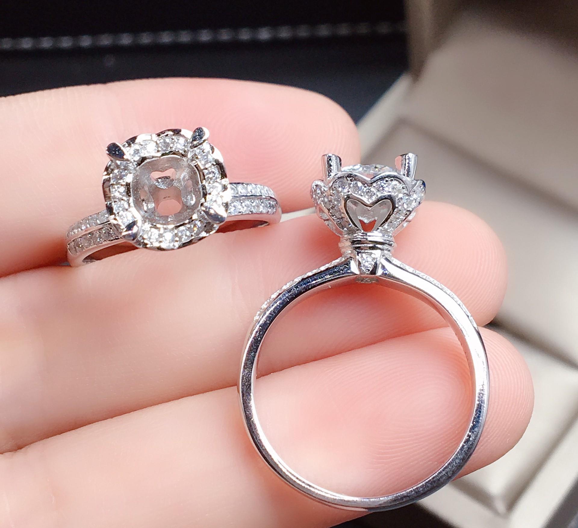 Seiko 6.5mm 1-Carat Round Moissanite Style Ring in S925 Silver & 18K White Gold Plating for Women Silver empty setting 6.5mm
Seiko 6.5mm 1-Carat Round Moissanite Style Ring in S925 Silver & 18K White Gold Plating for Women Silver empty setting 6.5mm
