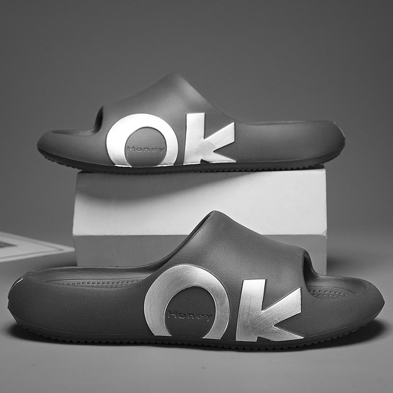 Fashion Indoor Outdoor Men Slippers Beach Sandals Soft Thick Sole Slides New Casual Shoes Mens Flip-flops Home Slippers Slides
Fashion Indoor Outdoor Men Slippers Beach Sandals Soft Thick Sole Slides New Casual Shoes Mens Flip-flops Home Slippers Slides