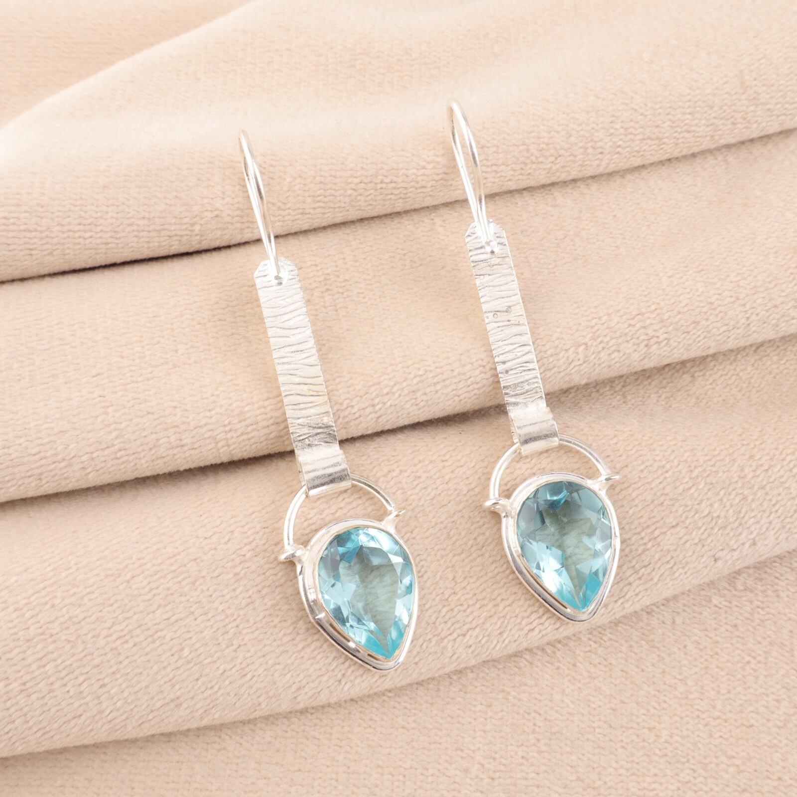Sky Blue Topaz Gemstone 925 Sterling Silver Jewelry Handmade Earrings 2.3 Gift EE-166-8
Sky Blue Topaz Gemstone 925 Sterling Silver Jewelry Handmade Earrings 2.3 Gift EE-166-8