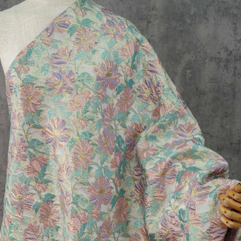 100x140cm Retro Floral Embossed Jacquard Fabric Palace Style Stunning Floral Design Yarn-dyed Fabric For Sewing Garments Dress 100x140cm
100x140cm Retro Floral Embossed Jacquard Fabric Palace Style Stunning Floral Design Yarn-dyed Fabric For Sewing Garments Dress 100x140cm