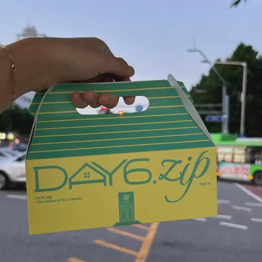 Day6 Day6 Zip Popup Store Gift
Day6 Day6 Zip Popup Store Gift