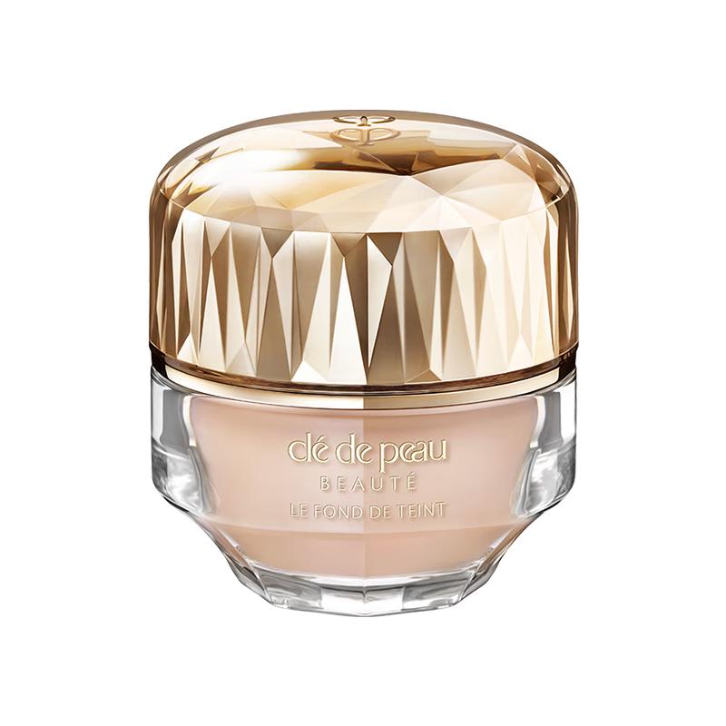 CPB Radiant Cream Foundation
CPB Radiant Cream Foundation