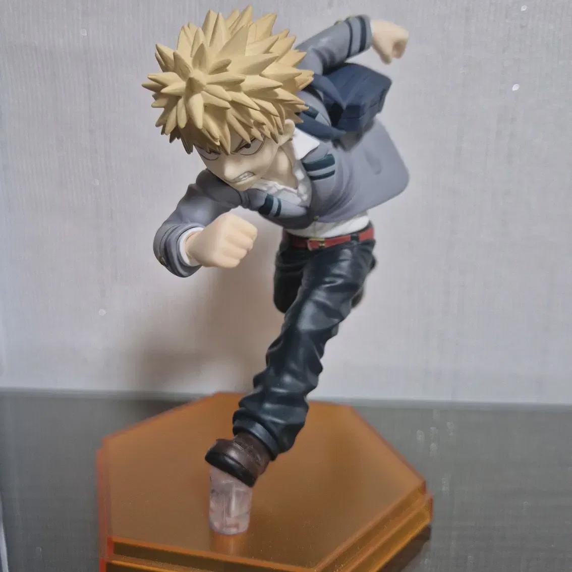 Hiroaka Bakugo Katsuki Pop Up School Uniform Figure 
Hiroaka Bakugo Katsuki Pop Up School Uniform Figure