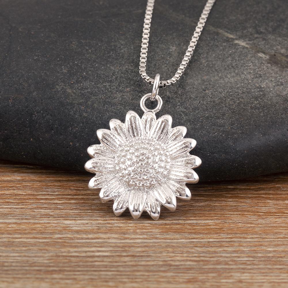 Nidin New Trendy Sunflower Shape Charm Pendant Necklace For Women Girl Birthday Party Copper Neck Jewelry Accessories Gifts срібний
Nidin New Trendy Sunflower Shape Charm Pendant Necklace For Women Girl Birthday Party Copper Neck Jewelry Accessories Gifts срібний