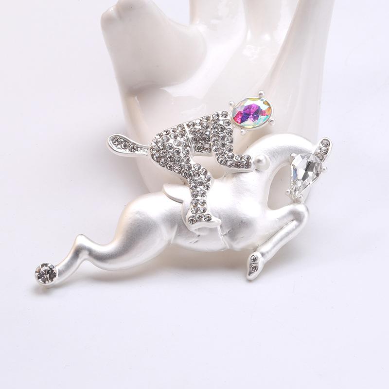 Креативная персонализированная брошь «Всадник-воин», ювелирный сплав, корсаж, ювелирные изделия высокого класса серебряный
Креативная персонализированная брошь «Всадник-воин», ювелирный сплав, корсаж, ювелирные изделия высокого класса серебряный