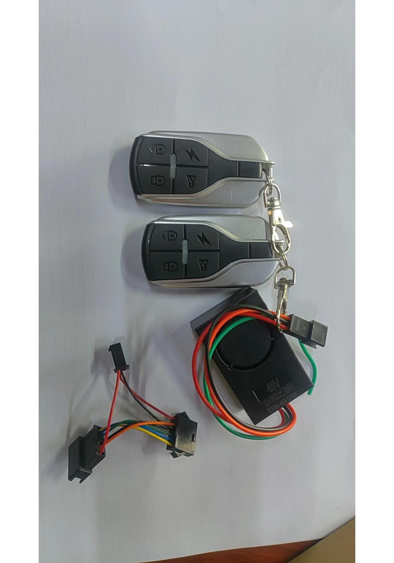 Universal Electric Scooter & Bicycle Anti-Theft Remote Control Lock (36-72V) with One-Button Start
Universal Electric Scooter & Bicycle Anti-Theft Remote Control Lock (36-72V) with One-Button Start