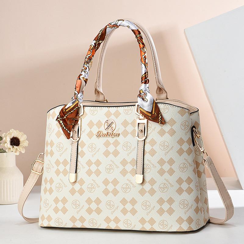 Stylish Large Capacity Printed Tote Bag For Women In Coffee Brown And Beige Colors For Daily Commuting And Versatile Outfits бежевий
Stylish Large Capacity Printed Tote Bag For Women In Coffee Brown And Beige Colors For Daily Commuting And Versatile Outfits бежевий