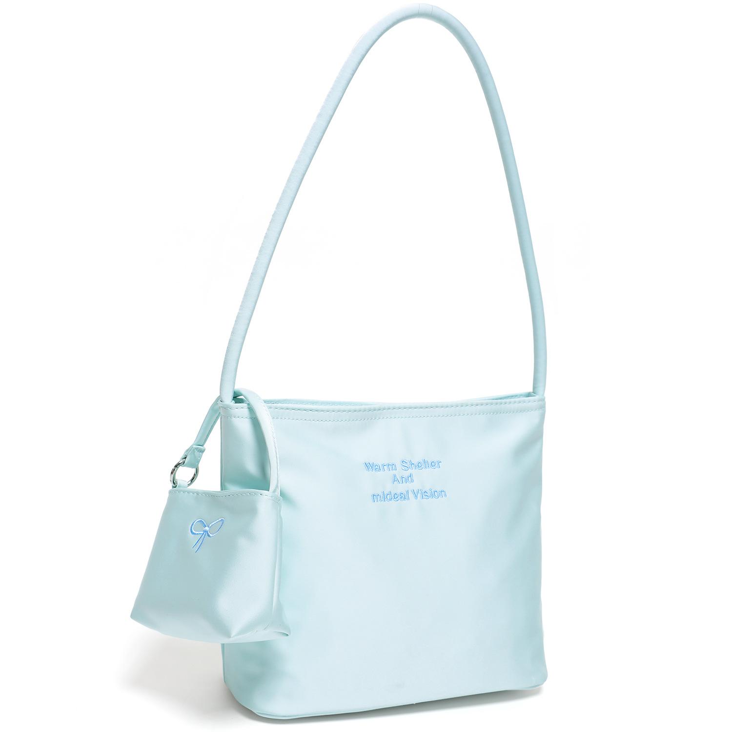 South Korean Satin Silk Handbag Small Handbag Women s Spring New Candy Colored Bucket Bag Silver Armpit Bag м ята зелений колір
South Korean Satin Silk Handbag Small Handbag Women s Spring New Candy Colored Bucket Bag Silver Armpit Bag м ята зелений колір