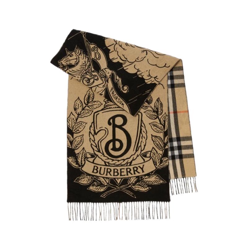 Двостороння шарф з візерунком Burberry One Size
Двостороння шарф з візерунком Burberry One Size