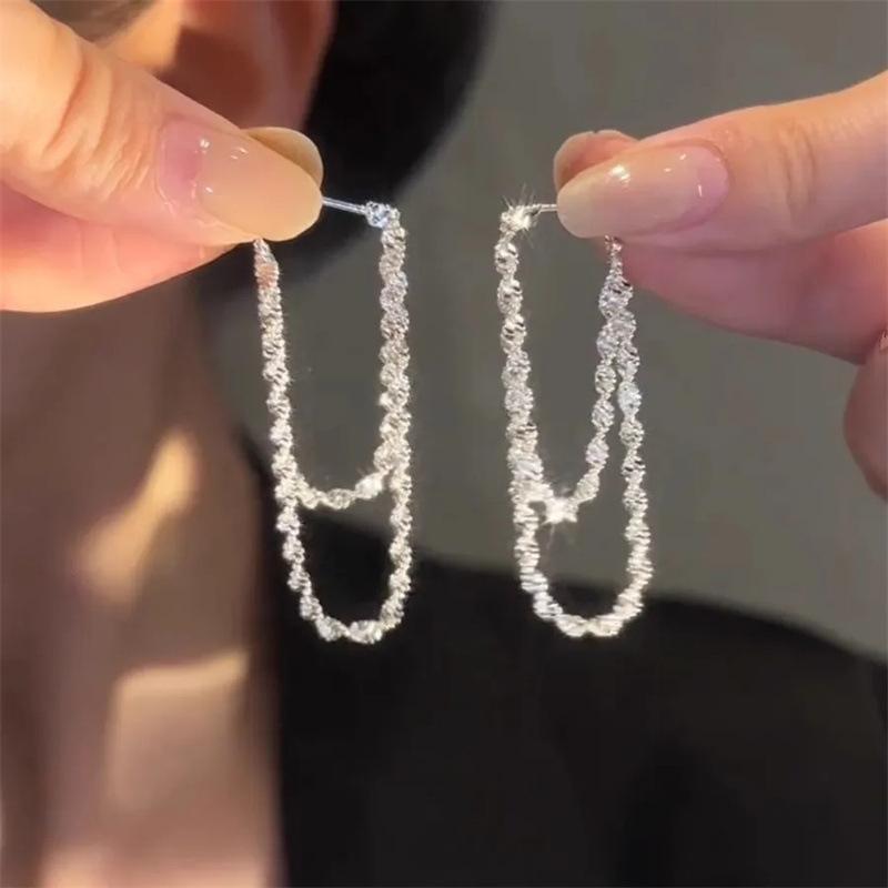 S Silver Needle Sparkling Silver Tassel Earrings Light Luxury Skinny Face Earrings Temperament Earrings
S Silver Needle Sparkling Silver Tassel Earrings Light Luxury Skinny Face Earrings Temperament Earrings