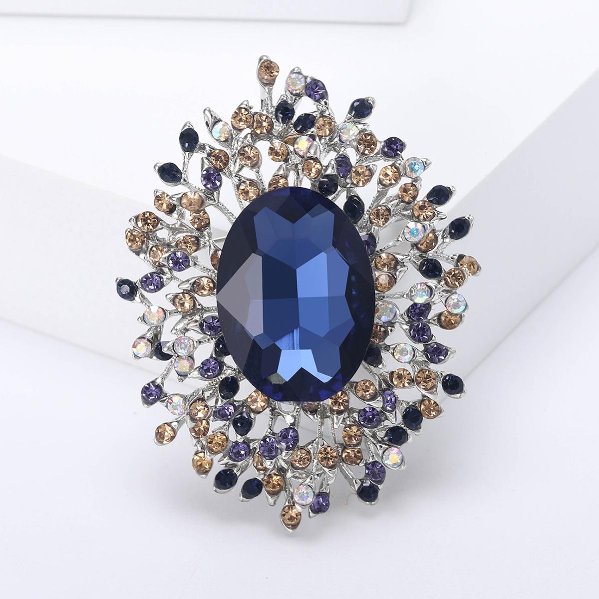 Корейский роскошный темперамент чернильно-синего цвета сокровище большая хрустальная брошь персонализированная пряжка для кардигана булавка для корсажа аксессуары
Корейский роскошный темперамент чернильно-синего цвета сокровище большая хрустальная брошь персонализированная пряжка для кардигана булавка для корсажа аксессуары