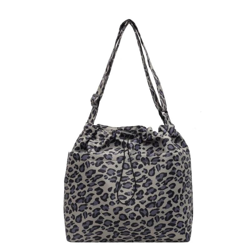 Повседневные сумки-тоут с открытым карманом и внутренним отделением, сумки-нитки для женщин, модные холщовые женские сумки зелёный
Повседневные сумки-тоут с открытым карманом и внутренним отделением, сумки-нитки для женщин, модные холщовые женские сумки зелёный