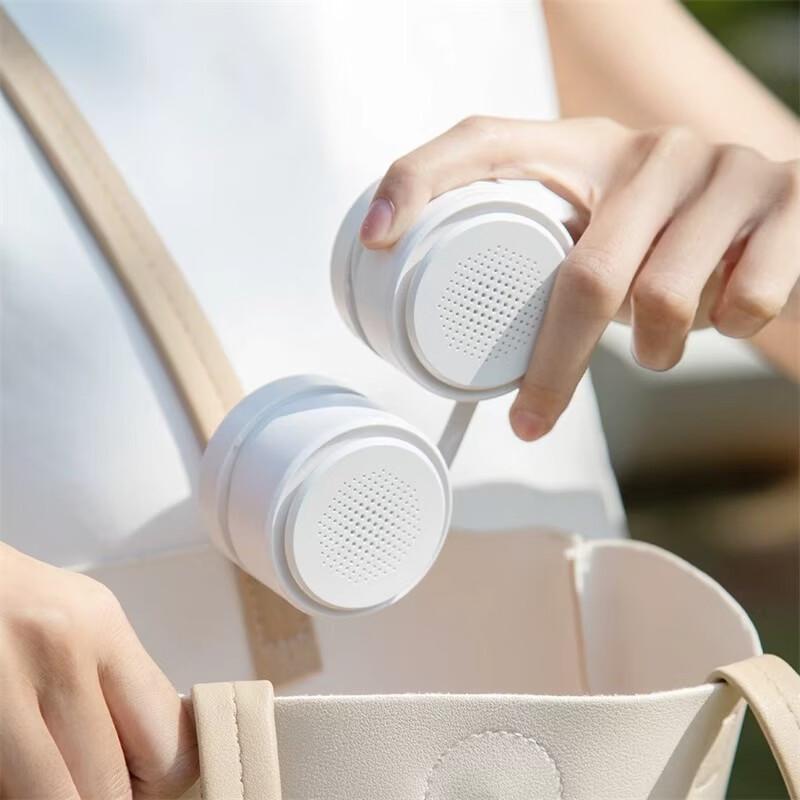 Qian Yu Foldable Portable Neck Fan & Phone Holder
Qian Yu Foldable Portable Neck Fan & Phone Holder