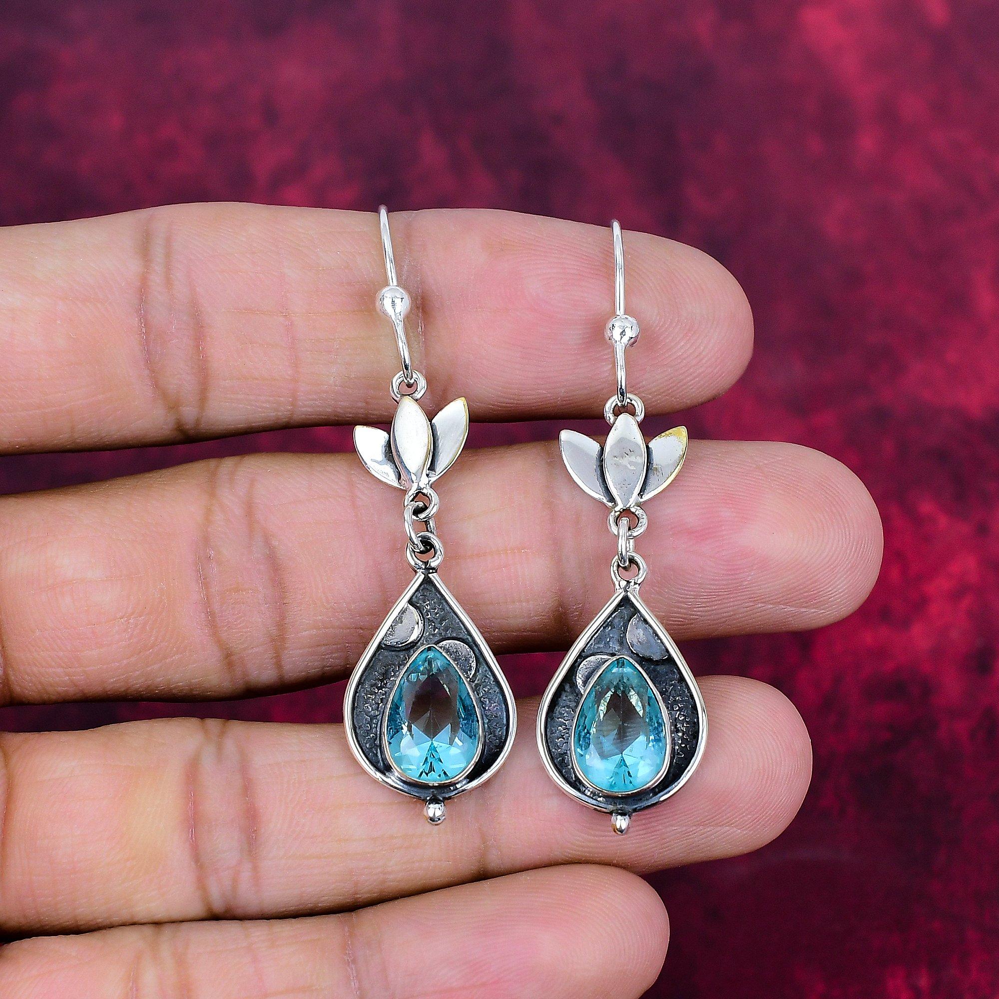 Серьги из швейцарского голубого топаза из стерлингового серебра 925 пробы, серьги из драгоценных камней ручной работы ко Дню памяти 2.36 Inches
Серьги из швейцарского голубого топаза из стерлингового серебра 925 пробы, серьги из драгоценных камней ручной работы ко Дню памяти 2.36 Inches