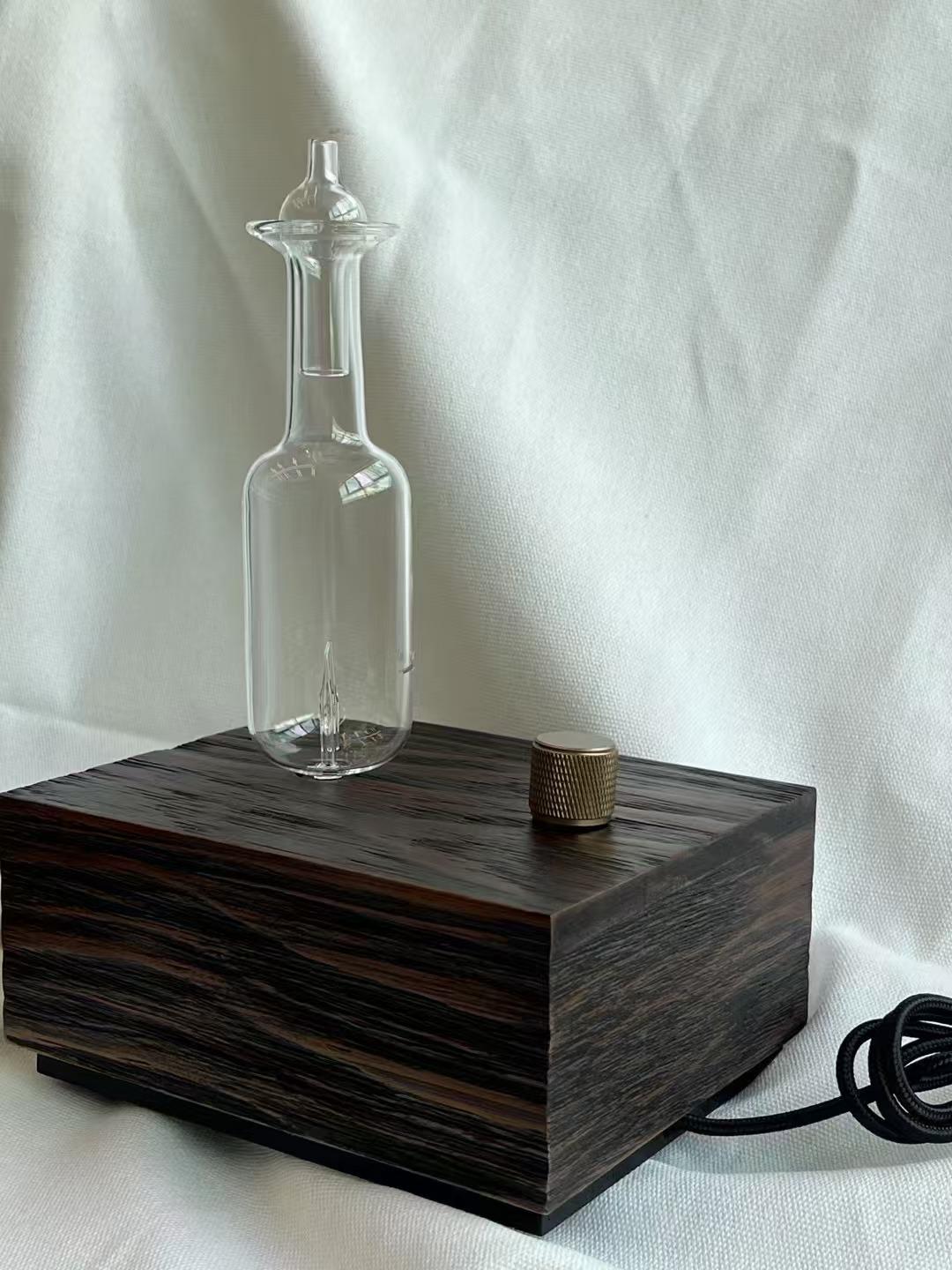 High-End Retro Plug-in Aromatherapy Essential Oil Diffuser
High-End Retro Plug-in Aromatherapy Essential Oil Diffuser