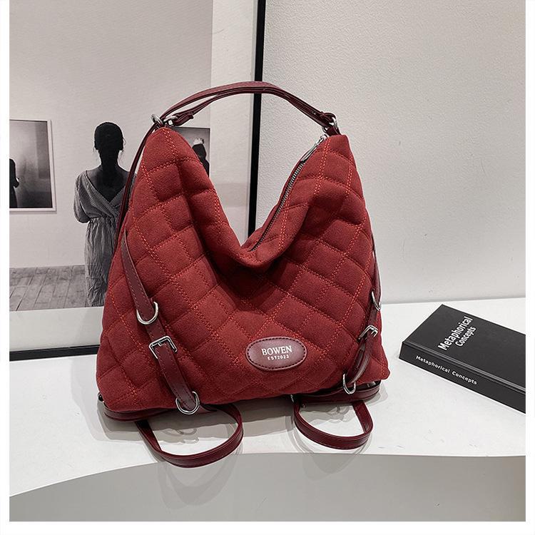 Женский вместительный универсальный рюкзак - коллекция осень/зима 2024 г. without pendant вино красного
Женский вместительный универсальный рюкзак - коллекция осень/зима 2024 г. without pendant вино красного