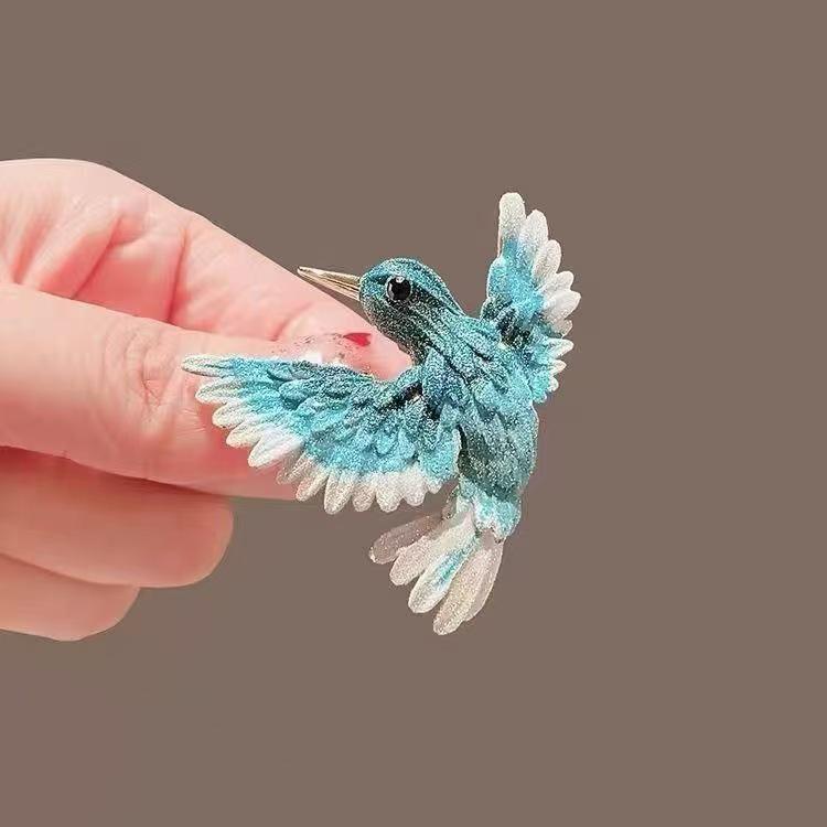 Elegant Vintage Blue-Winged Bird Brooch for Women - Stylish Chinese-Inspired Pin for Coats and Suits
Elegant Vintage Blue-Winged Bird Brooch for Women - Stylish Chinese-Inspired Pin for Coats and Suits