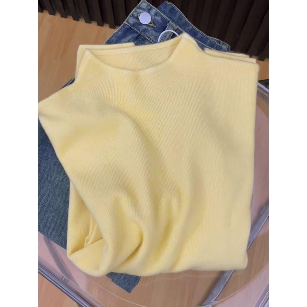 Maillard Retro Semi-High Neck Knitted Sweater - Women s Long Sleeve Top for Autumn & Spring One Size
Maillard Retro Semi-High Neck Knitted Sweater - Women s Long Sleeve Top for Autumn & Spring One Size