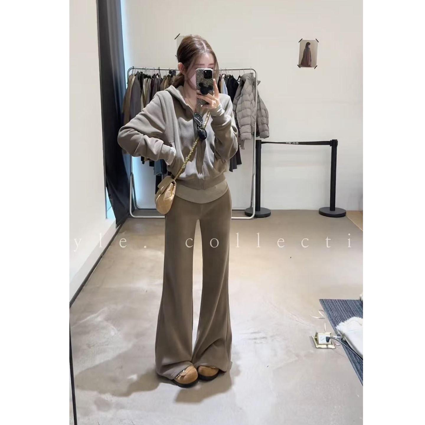 2025 Women s Korean Retro Winter Outfit: Hooded Sweatshirt & High-Waisted Slimming Pants Set M (suggested for 95-105 lbs)
2025 Women s Korean Retro Winter Outfit: Hooded Sweatshirt & High-Waisted Slimming Pants Set M (suggested for 95-105 lbs)