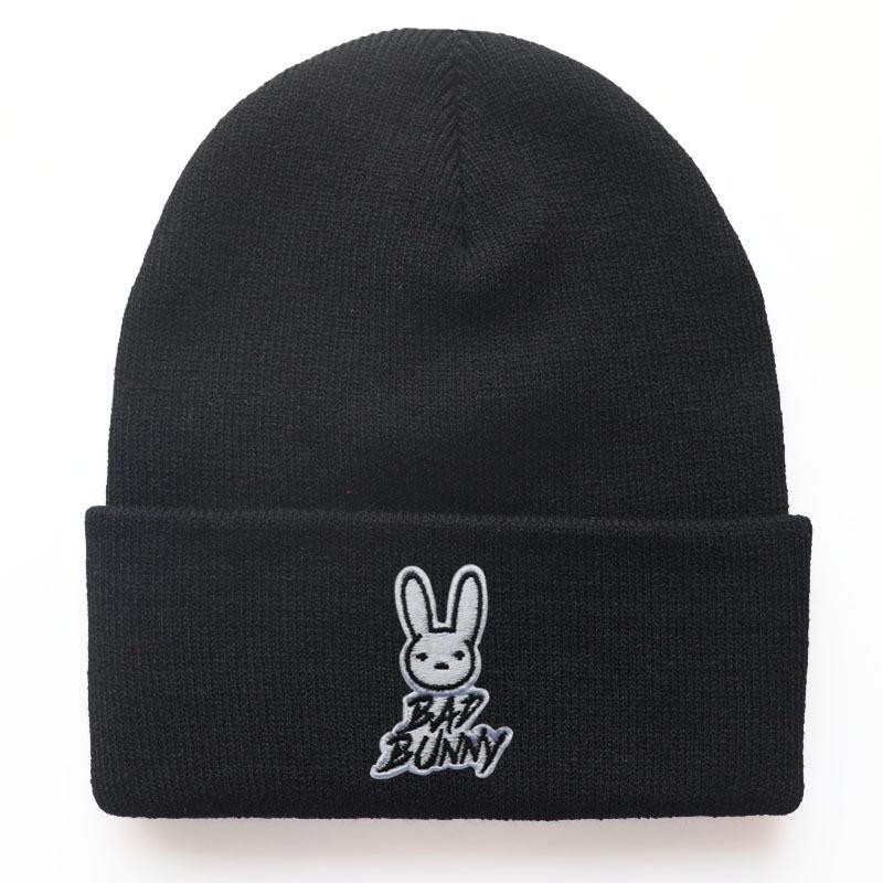 Men s and women s autumn and winter bad bunny Letter Pop Singer Embroidered Knit Hat Pullover Warm Woolen Hat Adjustable
Men s and women s autumn and winter bad bunny Letter Pop Singer Embroidered Knit Hat Pullover Warm Woolen Hat Adjustable