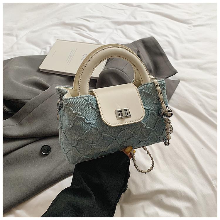 Niche design bag women s 2025 new spring and summer versatile chain messenger bag fashion handbag work small bag белый
Niche design bag women s 2025 new spring and summer versatile chain messenger bag fashion handbag work small bag белый